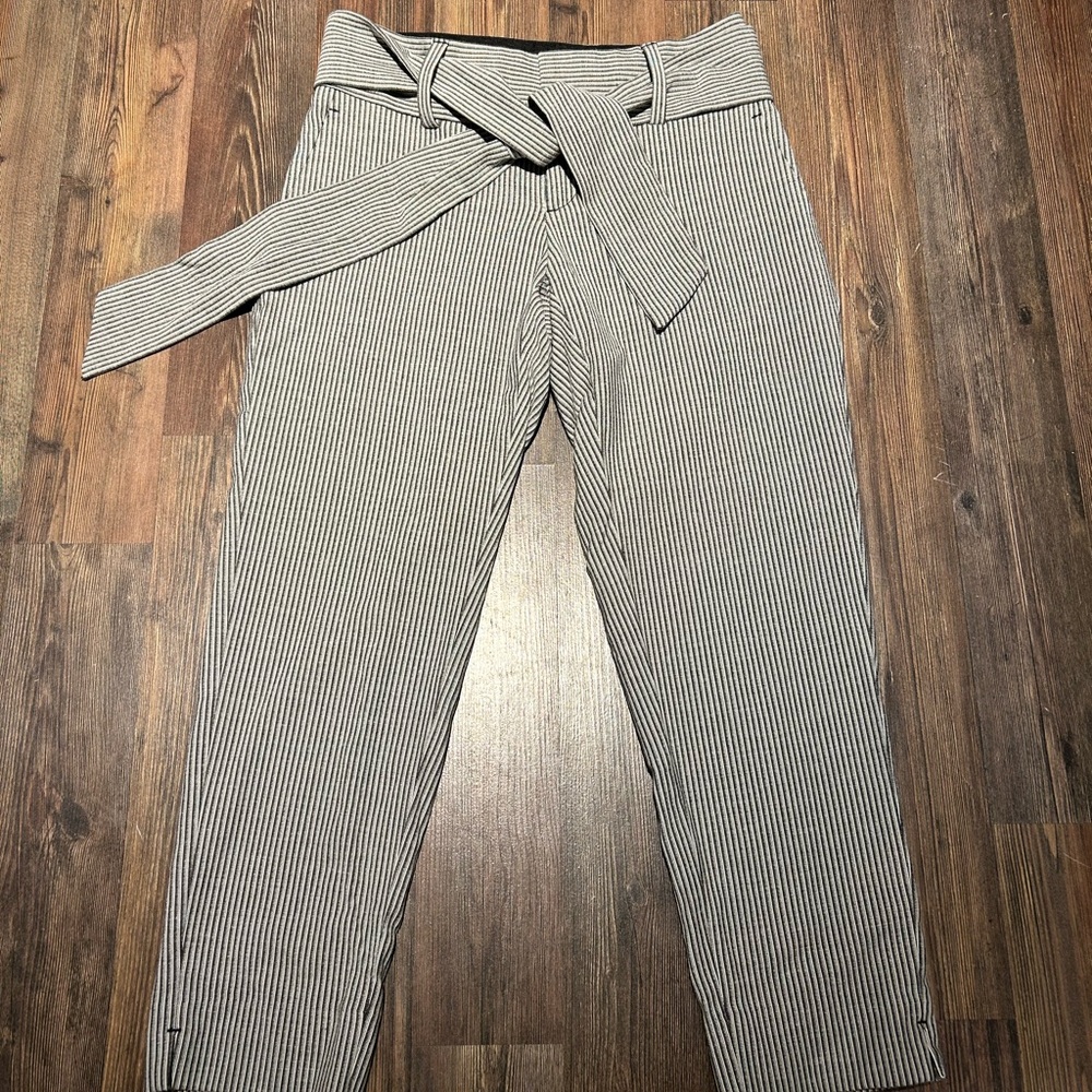Banana Republic Black and White Striped Cropped Pants
